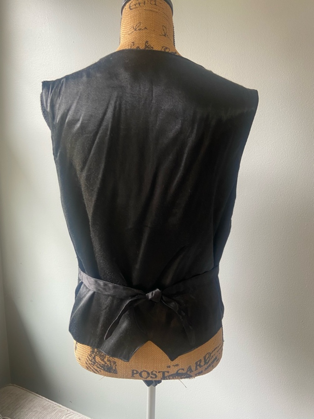VTG Black Vest Heavy Gold Embroidered Beadwork Womens L Festival Statement Event - Picture 3 of 11